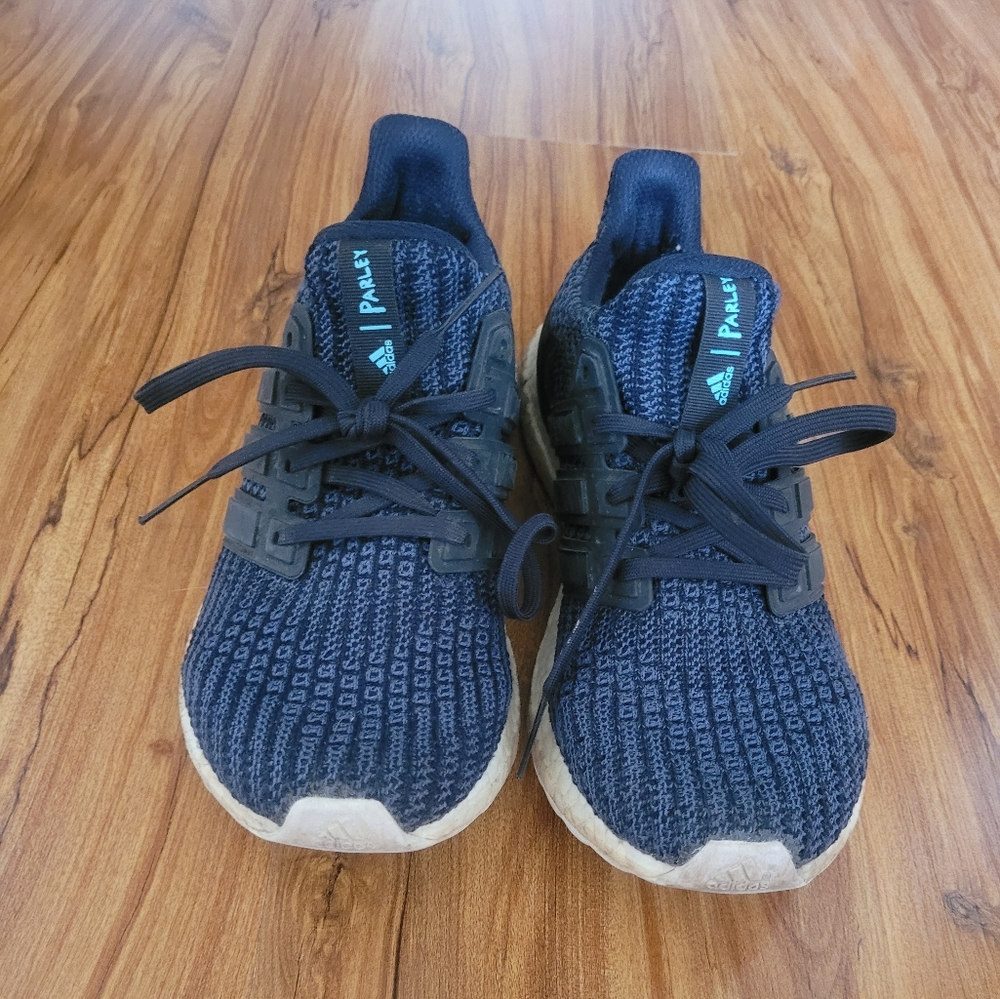 Adidas Ultraboosts women's size 7